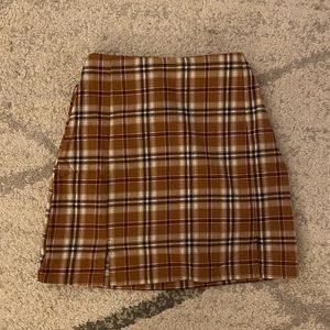 BRANDY MELVILLE NWT FALL SKIRT